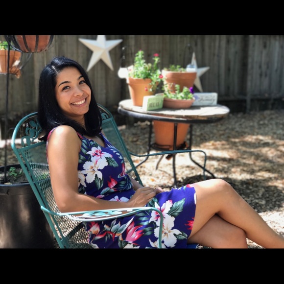 Meet your Posher, Tiffany - Picture 3 of 8